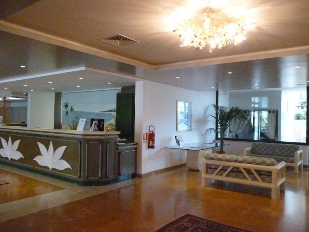 Hotel Marina Uno 리그나노 사비아도로 외부 사진